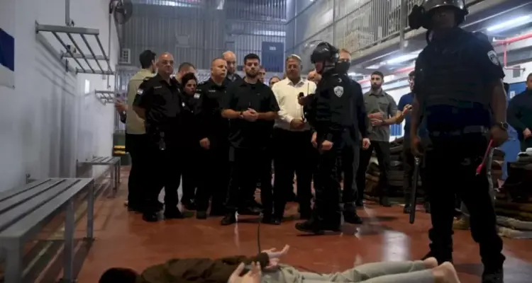 RİYAD EL-EŞKAR FİLİSTİNLİ ESİRLERİN DURUMUNU ANLATTI 