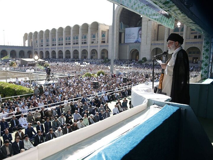 İMAM HAMENEİ'DEN CUMA HUTBESİNDE ÖNEMLİ AÇIKLAMALAR